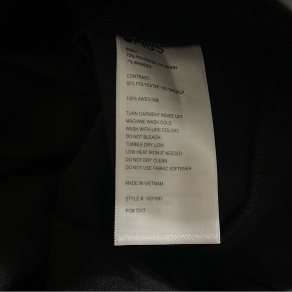 Figs Black Zip Scrub Top - Picture 6 of 8